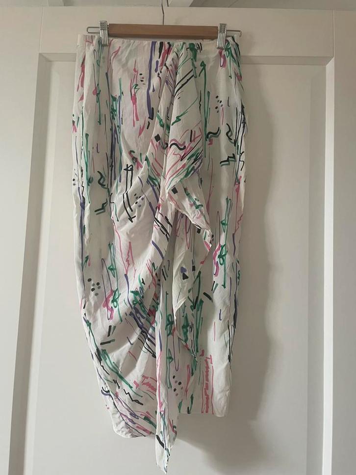 Isabel Marant zijde rok maat 40 (valt kleiner) ZGAN, Kleding | Dames, Rokken, Zo goed als nieuw, Maat 38/40 (M), Wit, Onder de knie