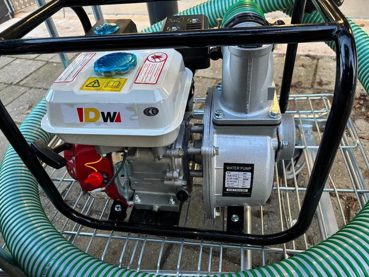 Waterpomp DW WP-30 incl. afzuigslang (t.w.v. 100,-), Tuin en Terras, Waterpompen, Zo goed als nieuw, Handmatig, Bronpomp, Ophalen