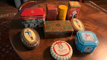 Chocolade blikken, brocante beschikbaar voor biedingen