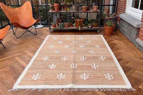 Handgemaakt juten vloerkleed, Huis en Inrichting, Stoffering | Tapijten en Kleden, Zo goed als nieuw, 200 cm of meer, 200 cm of meer