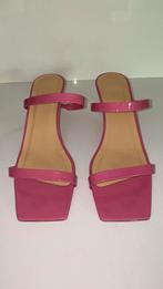 By Far schoen pump roze lak leer mt 41, Pumps, Ophalen of Verzenden, Zo goed als nieuw, Roze
