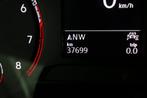 Volkswagen T-Roc 1.0 TSI Style + Trekhaak, Voorwielaandrijving, 12 maanden, Stof, Gebruikt