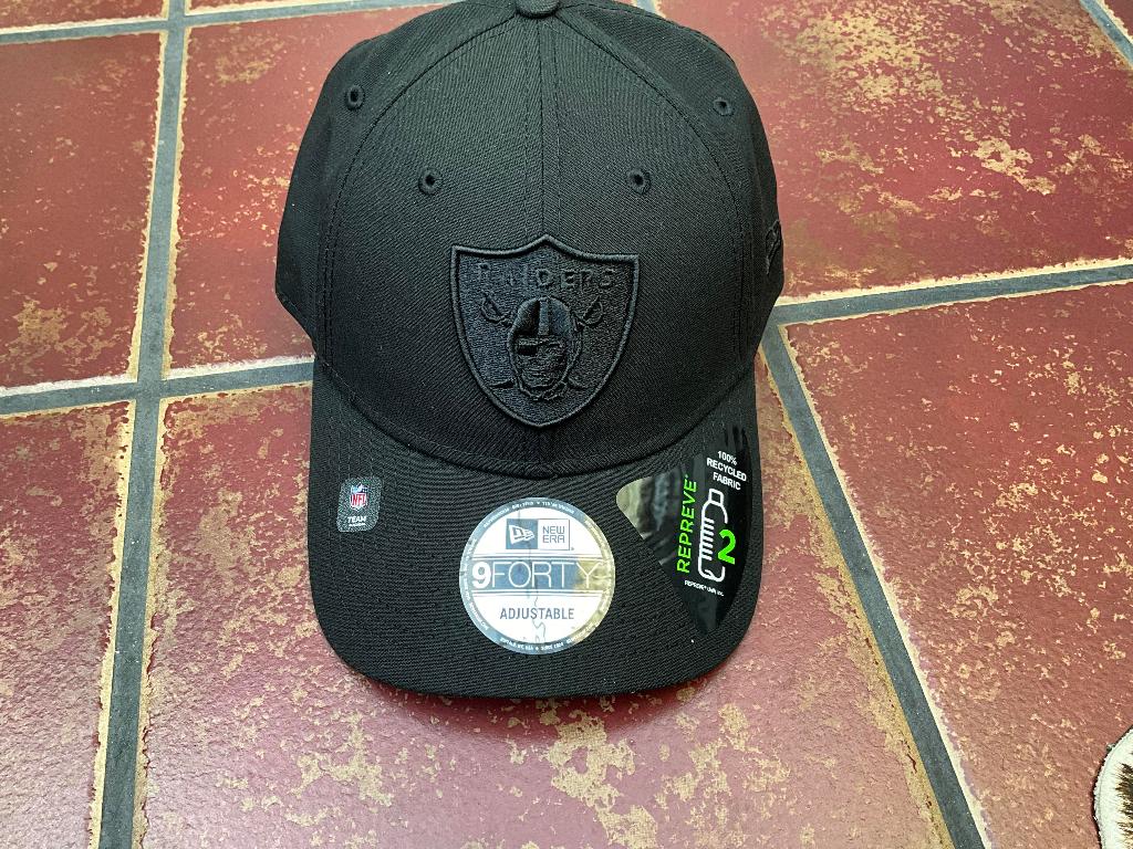New Era NFL Repreve Monochrome 9FORTY Raiders unisex, Kleding | Heren, Hoeden en Petten, New Era NFL Repreve Monochrome 9FORTY Raiders unisex