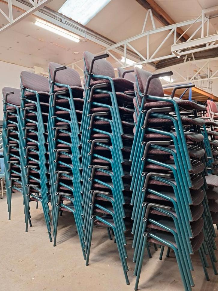 Partij 143 stuks kantine stoelen horeca schoolstoelen zaal, Huis en Inrichting, Stoelen, Zo goed als nieuw, Vijf, Zes of meer stoelen