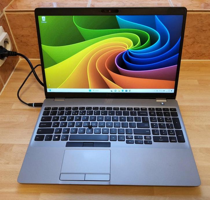 DELL laptop * 16 RAM * 512 ssd * LED toetsen * SIM card, Computers en Software, Windows Laptops, Zo goed als nieuw, 15 inch, Ophalen