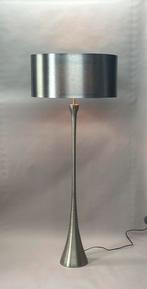 Moderne Vloerlamp Schemerlamp met zilveren lampenkap, Ophalen, Zo goed als nieuw, 150 tot 200 cm