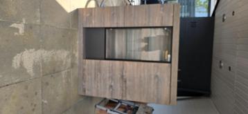 Wandkast met verlichting