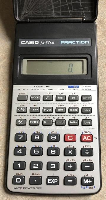 Grafische rekenmachine Casio fx-82LB Fraction met case beschikbaar voor biedingen