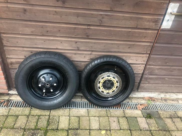 Te koop set zwarte wielen vmax 1200 met schijven v-max, Motoren, Onderdelen | Yamaha, Ophalen