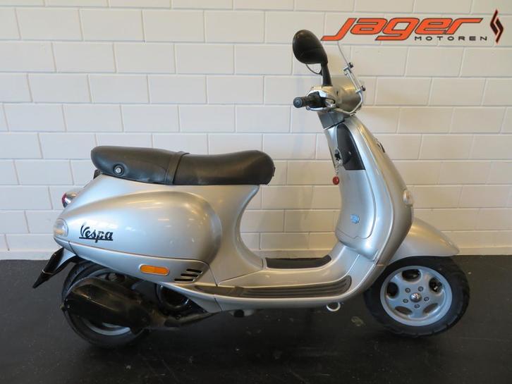 Piaggio VESPA 150 M19 MOOIE SCOOTER (bj 2000), Motoren, Motoren | Piaggio, Bedrijf, Scooter, 11 kW of minder
