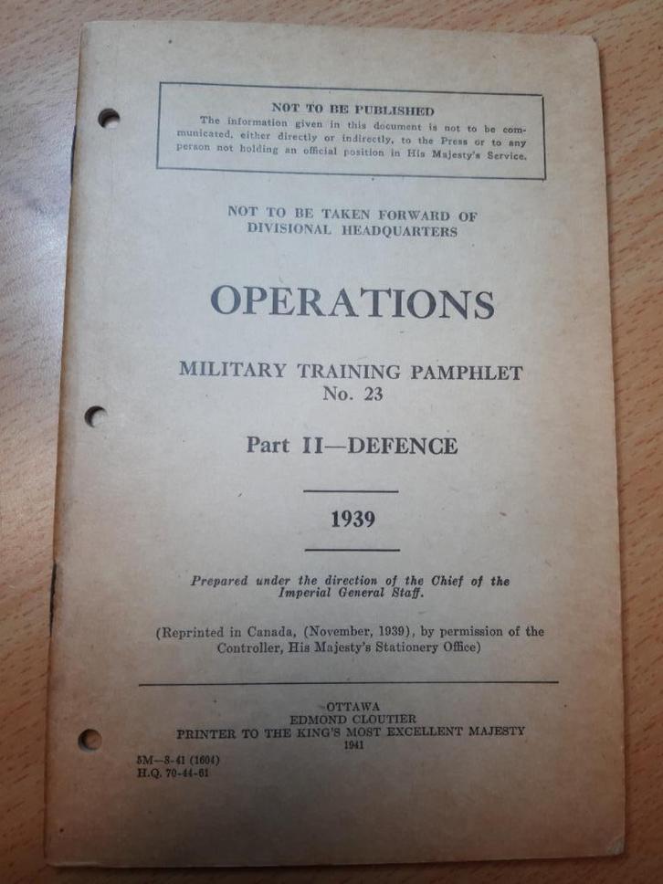 Militairy Training – DEFENCE Canada 1941, Verzamelen, Militaria | Tweede Wereldoorlog, Landmacht, Boek of Tijdschrift, Engeland