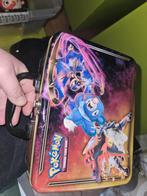 Grote Pokémon Kaarten Collectie + Blik, Hobby en Vrije tijd, Verzamelkaartspellen | Pokémon, Ophalen of Verzenden, Gebruikt, Meerdere kaarten
