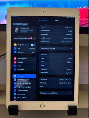 iPad Air 2 met bluetooth toetsenbord beschikbaar voor biedingen