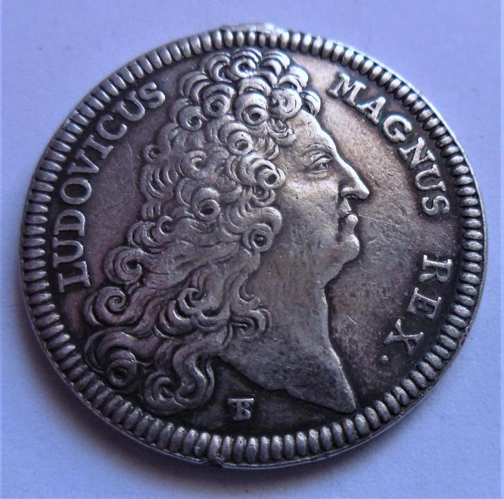 Zilveren penning Lodewijk XIV 1707, Postzegels en Munten, Penningen en Medailles, Zilver, Buitenland, Verzenden