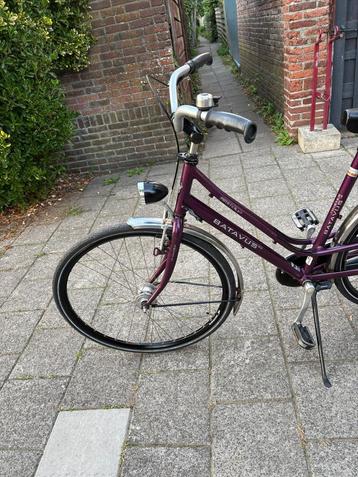 Een Nette Damesfiets beschikbaar voor biedingen