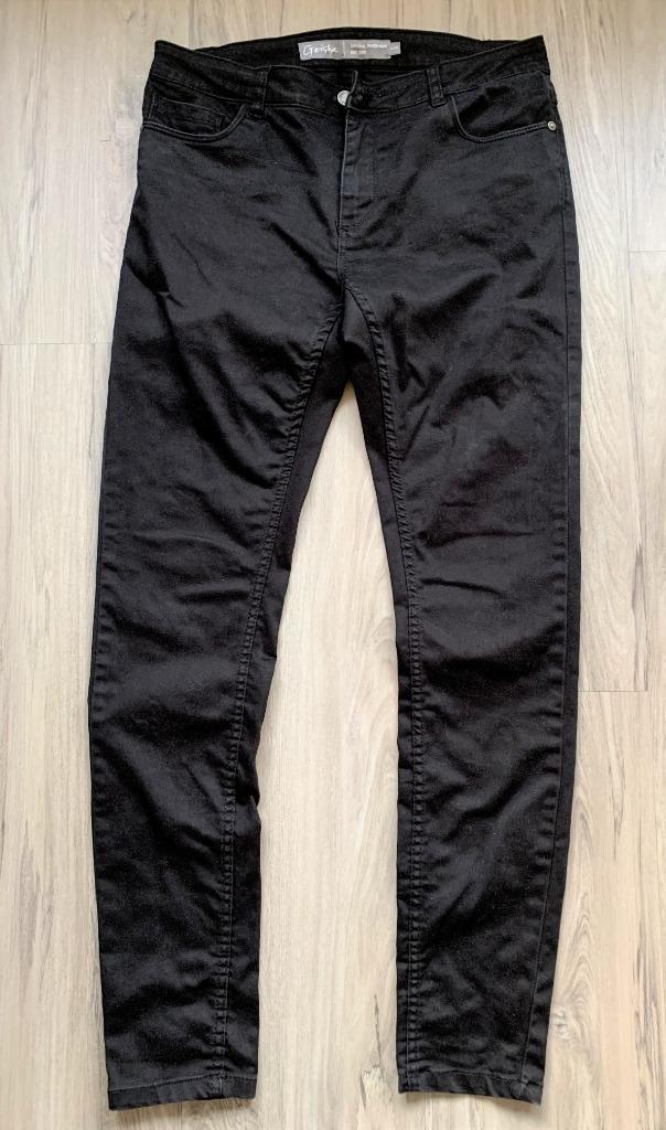 Zwarte dames jeans GEISHA maat L/40, Kleding | Dames, Spijkerbroeken en Jeans, Zo goed als nieuw, W30 - W32 (confectie 38/40)