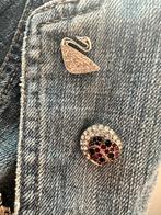 Swarovski Pins - Zwaan & Lieveheersbeestje, Met kristal, Gebruikt, Minder dan 4 cm, Ophalen of Verzenden