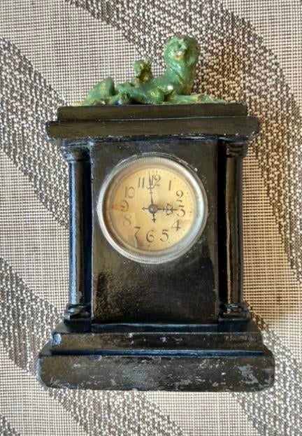 Antieke stenen Schoorsteenklok met Leeuw, Ophalen