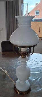Prachtige oude brocante tafellamp. Glas met koper., Antiek en Kunst, Antiek | Lampen, Ophalen