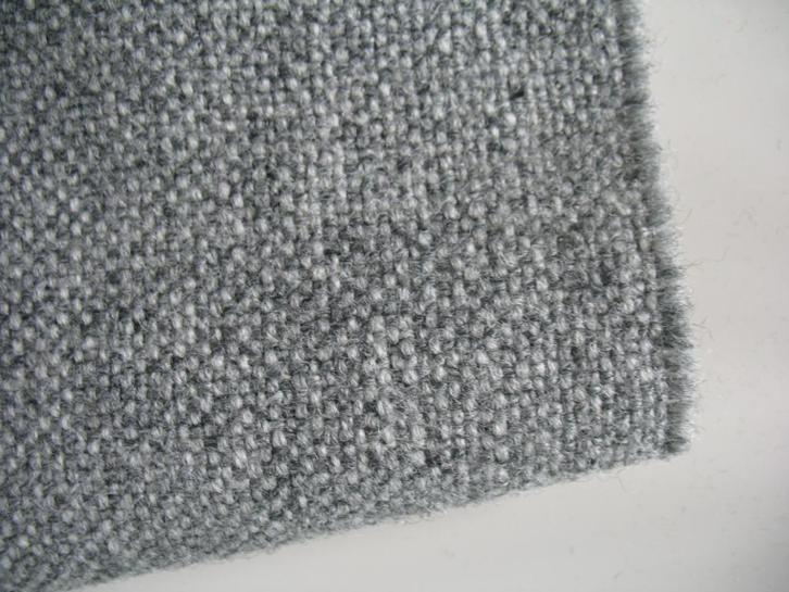 Kvadrat Hallingdal 65 130; grijs; max. 9 meter meubelstof, Hobby en Vrije tijd, Stoffen en Lappen, Nieuw, Wol, 120 cm of meer