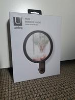 Umbra HUB design spiegel met houten jashaak / kledinghaak, Huis en Inrichting, Woonaccessoires | Spiegels, Minder dan 50 cm, Rond