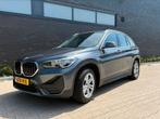 BMW X1 Xdrive25e 220pk Aut 2021 Grijs, Auto's, Plug-in hybride, Bedrijf, Vierwielaandrijving, Hybride Elektrisch/Benzine