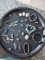 Partij vintage sierraden ., Ophalen of Verzenden, Overige kleuren, Overige materialen