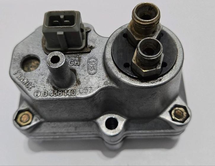 Mercedes-Benz Bosch Warmloopregelaar WUR 0438140057, Auto-onderdelen, Brandstofsystemen, Mercedes-Benz, Gebruikt, Ophalen of Verzenden