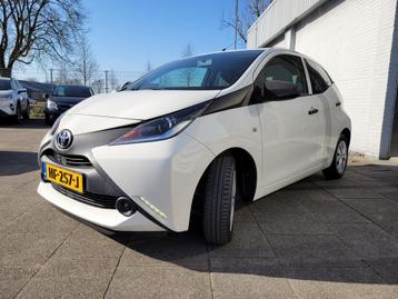 Toyota Aygo 1.0 VVT-i x-now Cruisecontrol | El.ramen | Airco beschikbaar voor biedingen