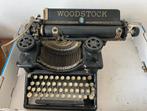 Een fantastisch mooi klassiek typemachine. +|- 1930, Verzenden, Gebruikt