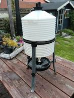 Watersilo voor pluimvee, Ophalen, Gebruikt, Drinken en Voederen