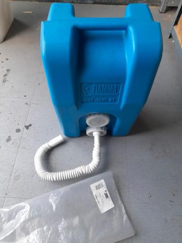 Fiamma schoonwatertank met flex slang kit / Nieuwstaat  beschikbaar voor biedingen