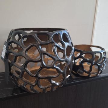 Gave grote zwart gouden brons windlichten raw alu Colmore  beschikbaar voor biedingen