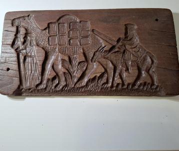 Koekenplank of andere mooie ongebruikelijke wandplank beschikbaar voor biedingen