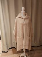 Prachtige nieuwe poncho Peter Hahn, Kleding | Dames, Truien en Vesten, Beige, Maat 42/44 (L), Nieuw, Ophalen of Verzenden