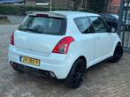 Suzuki Swift 1.3 Bandit SPORT CLIMA KEYLESS NAP APK, Auto's, Gebruikt, 31 €/maand, 400 kg, Bedrijf