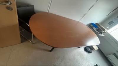 conferentietafel, Huis en Inrichting, Bureaus, Gebruikt, Bureau, In hoogte verstelbaar, Ophalen