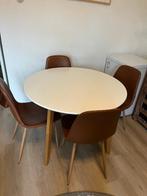 Jysk ronde witte eettafel en 4 stoelen, Ophalen, Overige materialen, Gebruikt, Rond