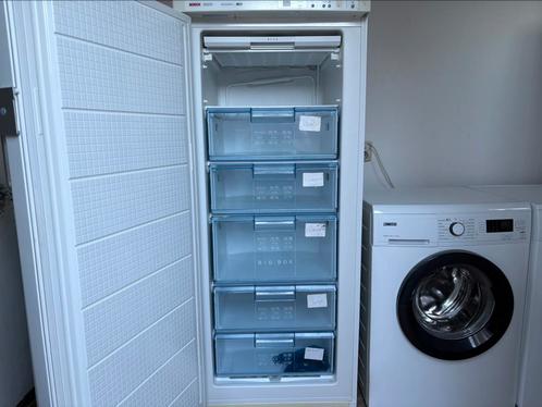 In nette staat prima Bosch Exclusiv Economic 6 laden Vriezer, Witgoed en Apparatuur, Vriezers en Diepvrieskisten, Gebruikt, Vrijstaand