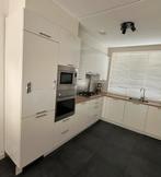 Te koop prima keuken 331x259, Huis en Inrichting, Keuken | Complete keukens, Gebruikt, Hoekkeuken, Ophalen of Verzenden, Kunststof