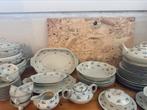 Oma’s Tsjechoslowakije servies mag weg!, Antiek en Kunst, Antiek | Servies compleet, Ophalen of Verzenden
