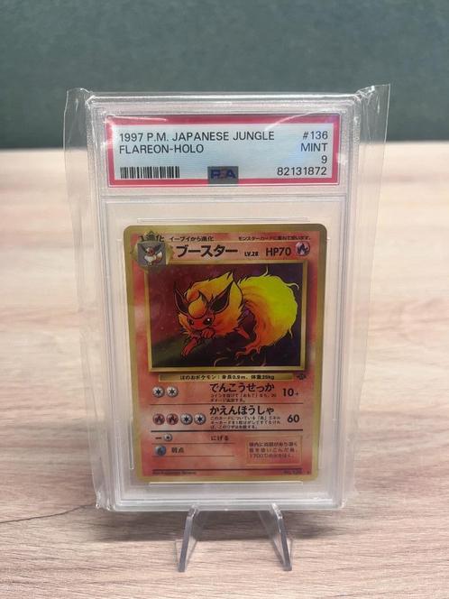 Flareon Holo PSA 9 - #136 - Japanese Jungle, Hobby en Vrije tijd, Verzamelkaartspellen | Pokémon, Zo goed als nieuw, Losse kaart