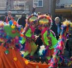 Prijswinnend duo Vrouwen met ballen, Ophalen, Carnaval