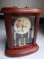 Hummel Figurine: Puppy Love – Clock, Ophalen of Verzenden, Gebruikt, Hummel