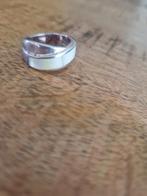 Antieke zilveren ring met parelmoer. Maat 17., Ophalen of Verzenden, Zilver, Ring, Met edelsteen