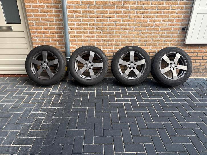 Opel Mokka velgen met winterbanden., Auto-onderdelen, Banden en Velgen, Banden en Velgen, Winterbanden, 17 inch, 215 mm, Personenwagen