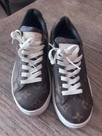 Louis Vuitton Sneakers Bruin Maat 37 - Nieuw!, Ophalen of Verzenden, Nieuw, Bruin, Sneakers of Gympen