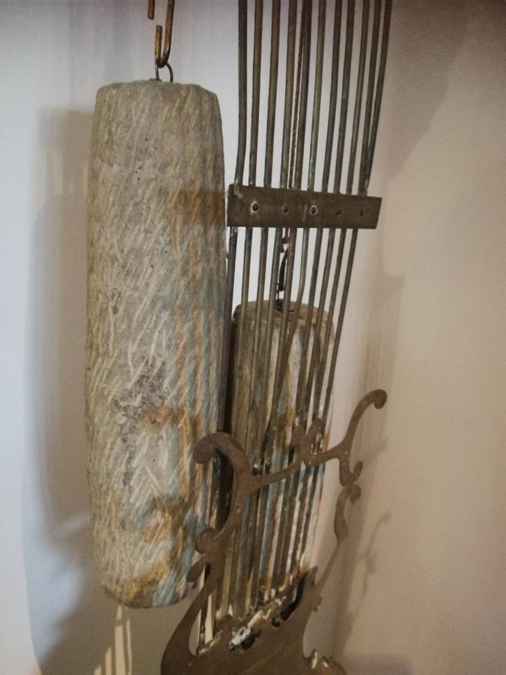 Antieke klok met zeldzame gewichten in zandsteen, Antiek en Kunst, Antiek | Klokken, Ophalen