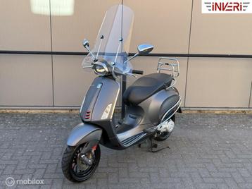 Piaggio Vespa Sprint 50cc i-get | Titano | USB | Windscherm beschikbaar voor biedingen