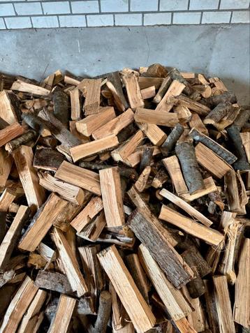 Mooi gekloofd haardhout - Eiken / Beuken / Essen / Mix beschikbaar voor biedingen